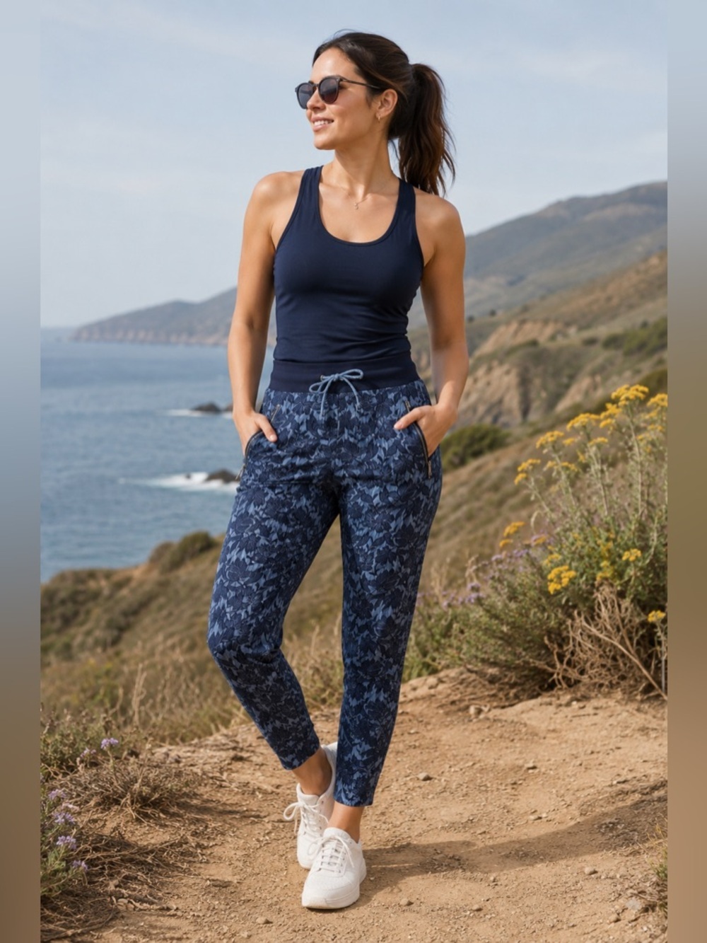 Athleta Trekkie North Jogger Blue Floral Ripstop Hiking Travel Pants 6P